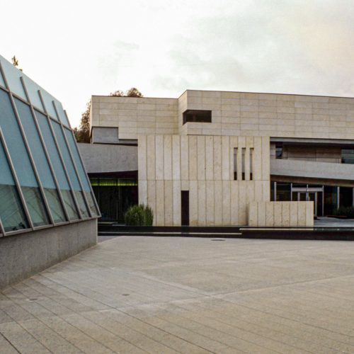 The Neurosciences Institute
-La Jolla, CA